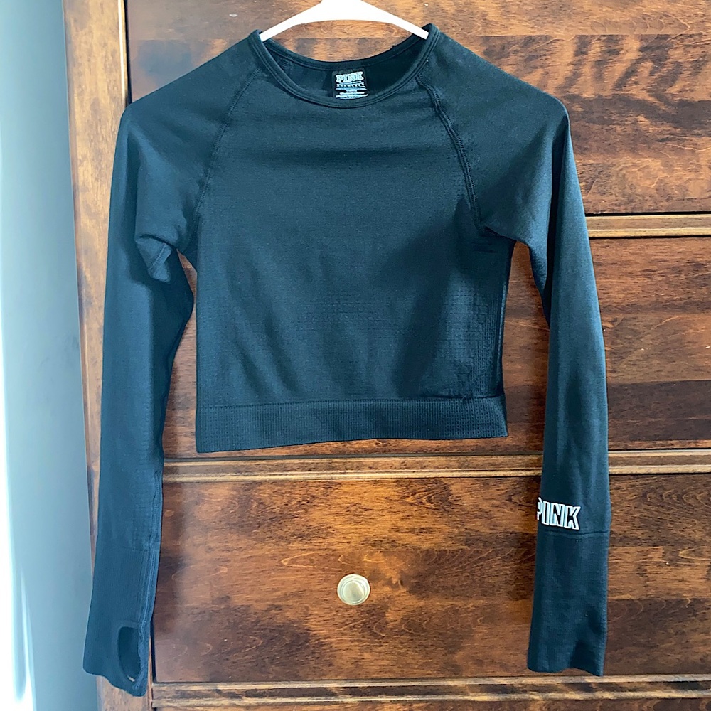 PINK VICTORIA SECRET CROPPED LONG SLEVE WORKOUT TOP